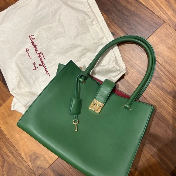 Like new - Picture 3 of 4